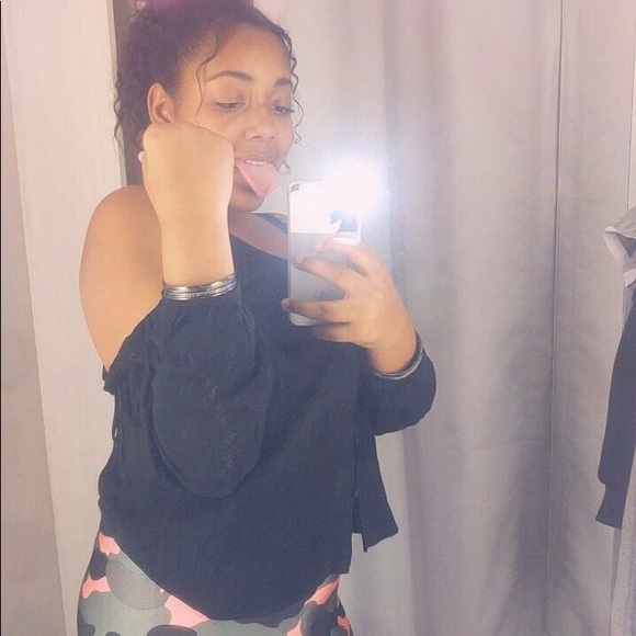 Meet your Posher, Nalia - Picture 8 of 8